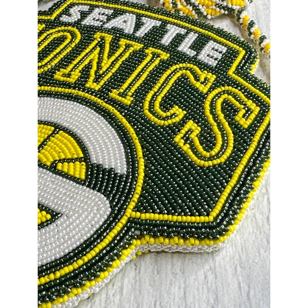 Handmade Seattle Sonics Beaded‎ Pendant Necklace Green Yellow White Native Made